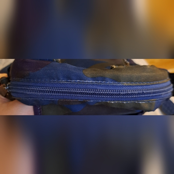 Lug Can Can Dark Tone Nylon Camo Hiking Outdoor Purse Bag w/ Bottle Holder - Picture 8 of 16